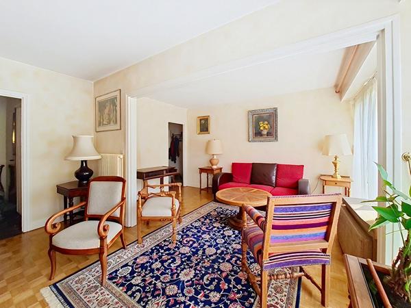Orleans Saint Marceau tram A ! Appartement ascenseur T5 avec 2 parkings - balcon
