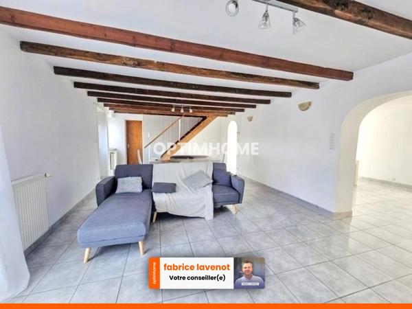 Belle maison de ville de 94 m², 3 chambres et garage ROUMAZIERES LOUBERT (16)