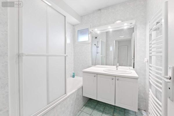 Appartement à vendre à Ferney-Voltaire dans l'Ain (01210), ref : 01047-753