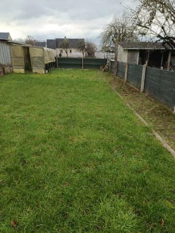 Beau potentiel pour cette maison de ville proche des écoles