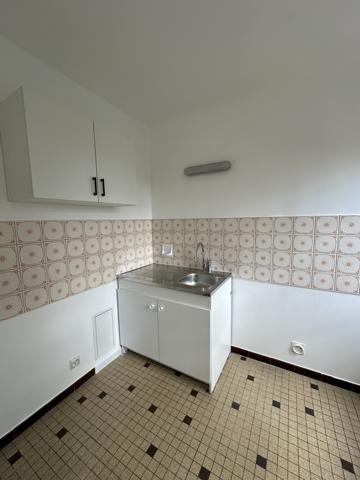 STUDIO 27m² 510 € / mois C.C.*