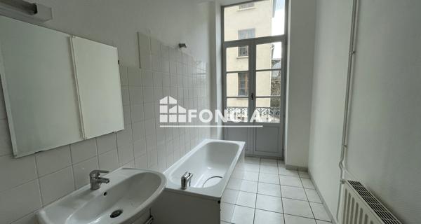 Location Appartement 5 pièces 108.72 m² - Saint-étienne 42000