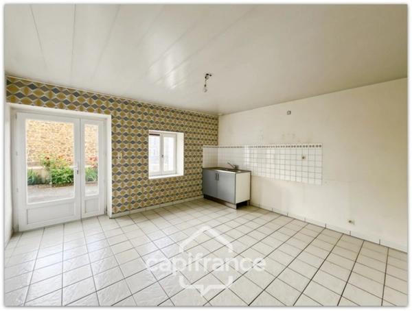 Maison en pierres de 121M² avec 920 m² de terrain, 3 chambres.