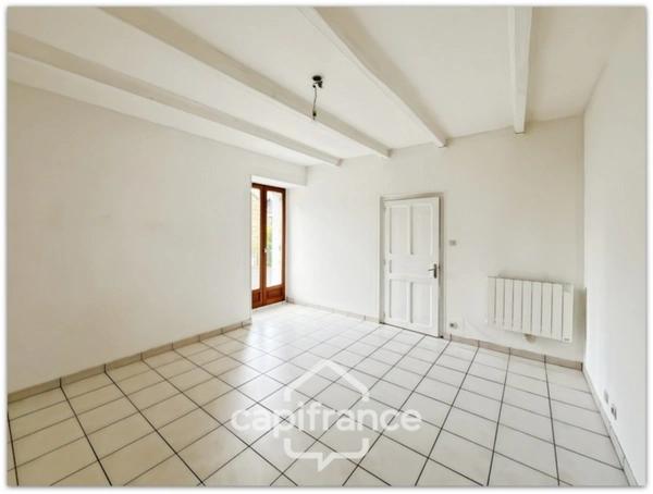 Maison en pierres de 121M² avec 920 m² de terrain, 3 chambres.