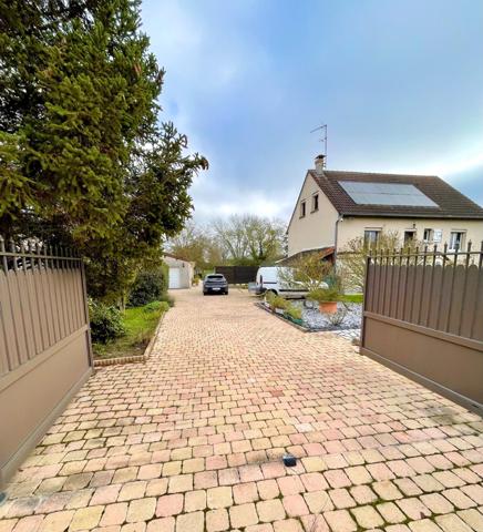 5 minutes de Bourges Maison de 4 chambres