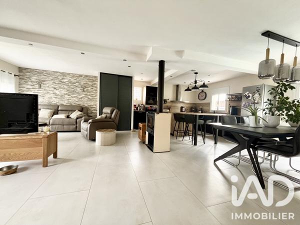 Maison à vendre 5 pièces 123 m² Châteaugay