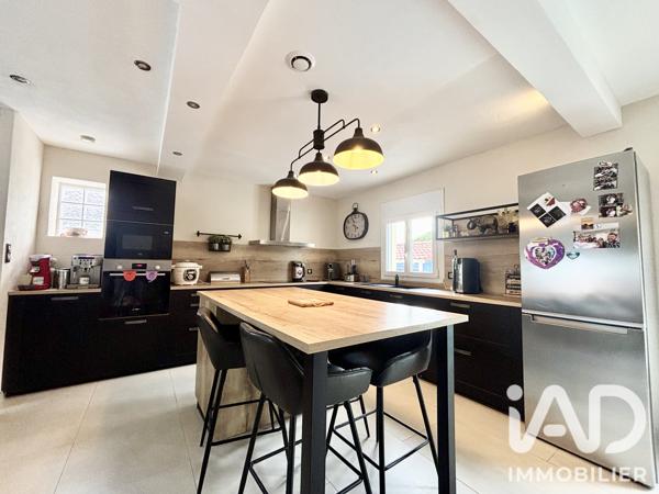 Maison à vendre 5 pièces 123 m² Châteaugay