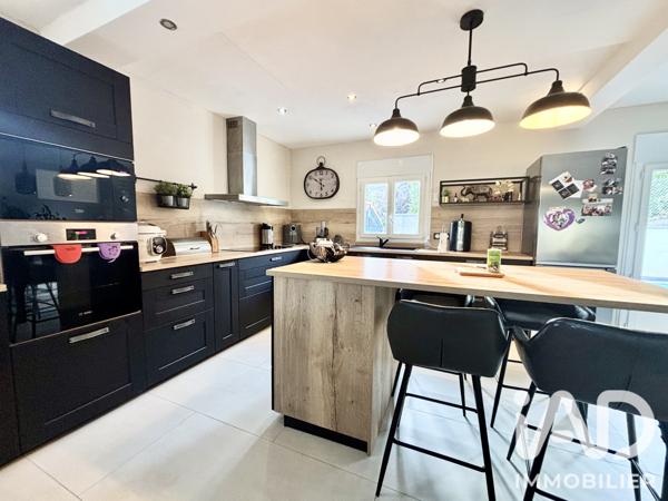Maison à vendre 5 pièces 123 m² Châteaugay