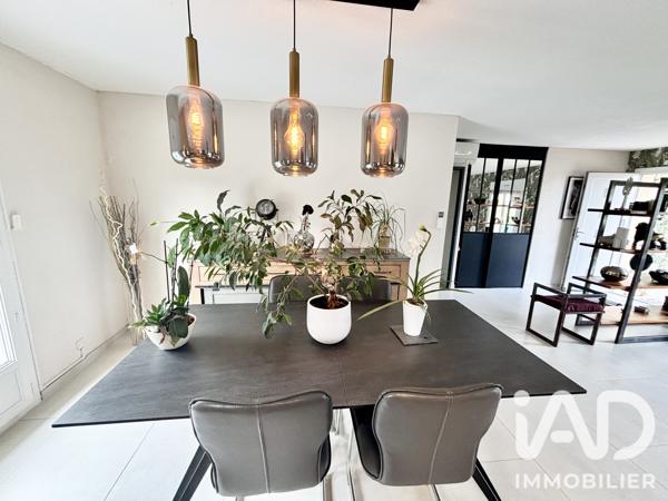 Maison à vendre 5 pièces 123 m² Châteaugay