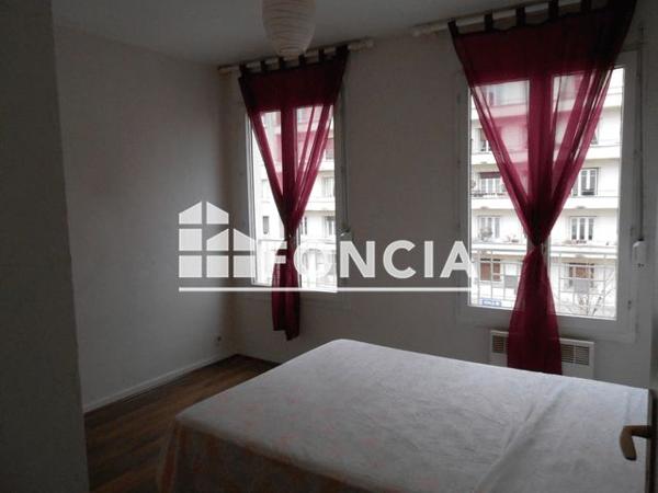 Location Appartement 2 pièces 51.6 m² - 45 RUE DU ONZE NOVEMBRE Saint Etienne 42100