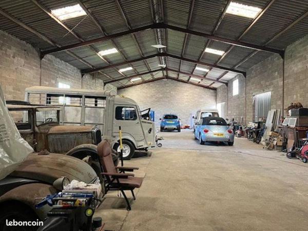 Trés belle maison en pierres et grange attenante