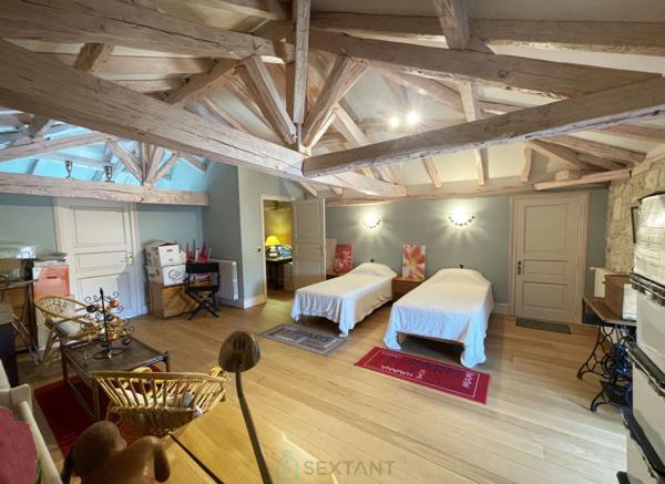 PROPRIETE D’EXCEPTION DE 455 M² SUR UN TERRAIN DE 3 628 M²