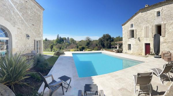 PROPRIETE D’EXCEPTION DE 455 M² SUR UN TERRAIN DE 3 628 M²
