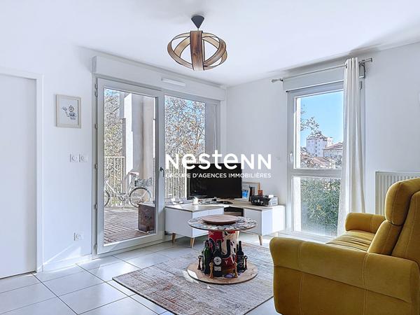 SATHONAY CAMP APPARTEMENT T2 DERNIER ETAGE AVEC GRANDE LOGGIA