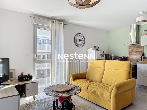 SATHONAY CAMP APPARTEMENT T2 DERNIER ETAGE AVEC GRANDE LOGGIA