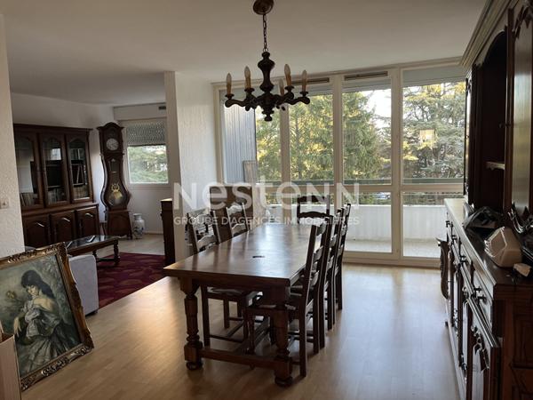 Villefranche Sur Saone T3 de 79 m2 - grand séjour - balcon - exposé Est/ouest - proche centre-ville