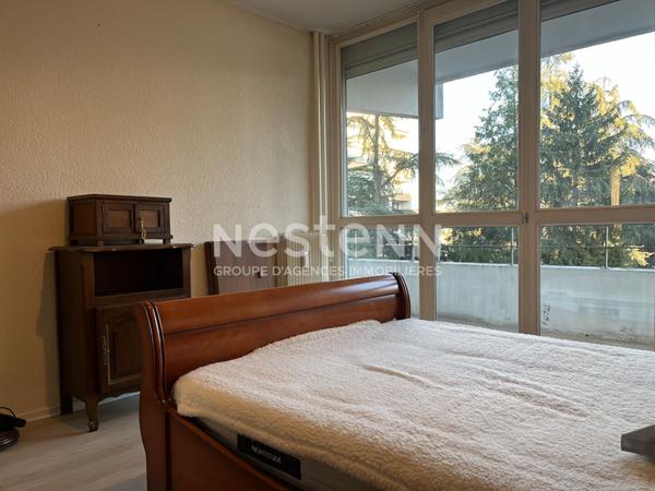 Villefranche Sur Saone T3 de 79 m2 - grand séjour - balcon - exposé Est/ouest - proche centre-ville
