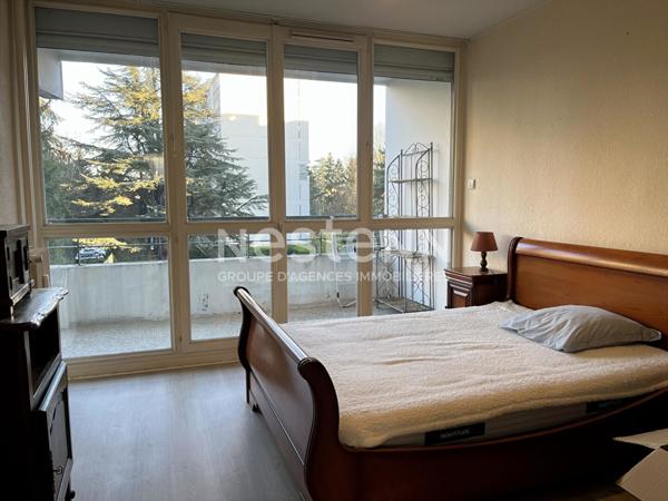 Villefranche Sur Saone T3 de 79 m2 - grand séjour - balcon - exposé Est/ouest - proche centre-ville