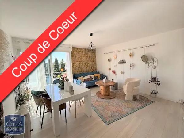 Appartement à louer 4 pièces 76.05m²