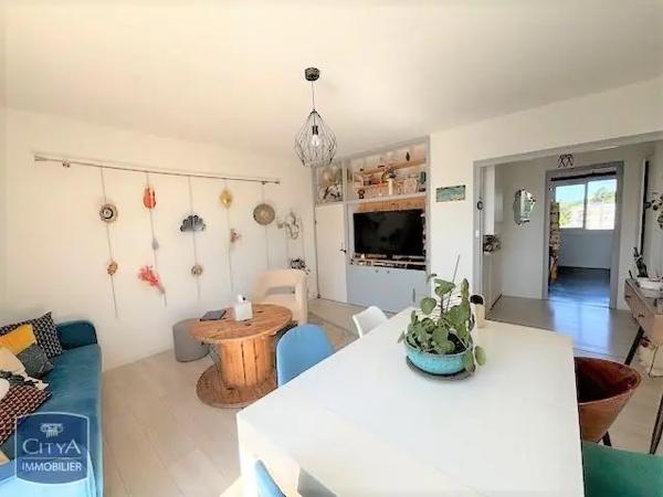 Appartement à louer 4 pièces 76.05m²