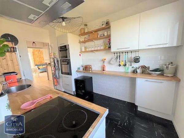 Appartement à louer 4 pièces 76.05m²