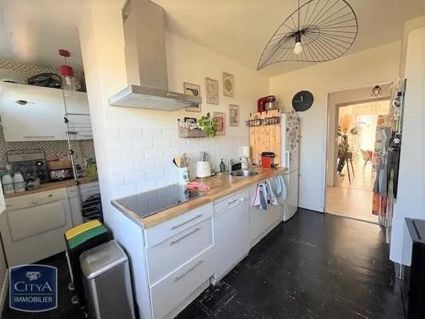 Appartement à louer 4 pièces 76.05m²