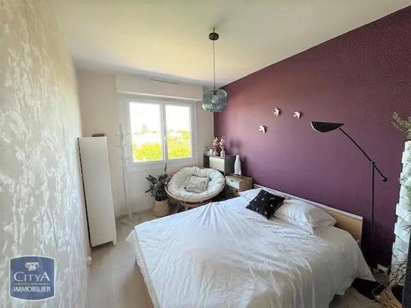 Appartement à louer 4 pièces 76.05m²