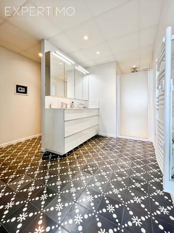 Montpellier (34000) Appartement de Type T3 avec belle terrasse, très beau jardin, deux places de parking, un cellier .