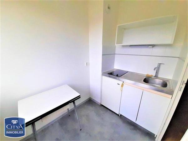 Appartement à louer 1 pièce 28.02m²