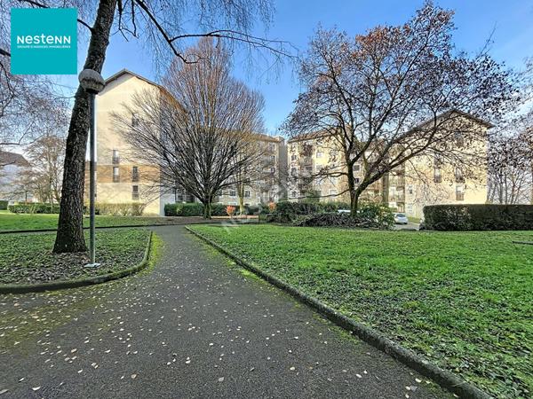 ANNECY (secteur Cran Gevrier) _ Spacieux appartement 2 pièces de 53,20 m², avec balcons et cave, à vendre