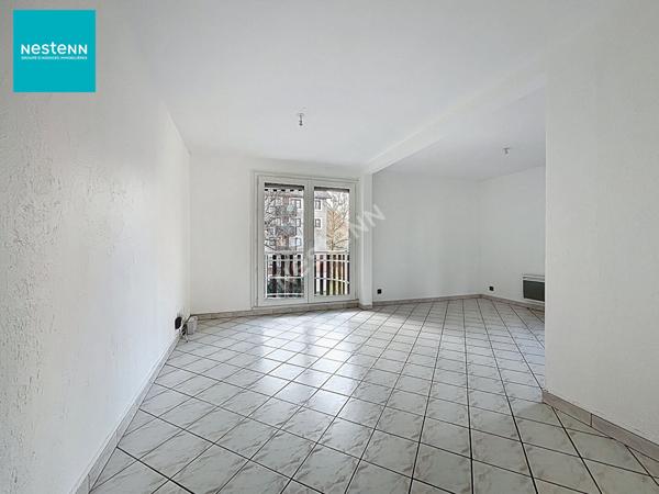 ANNECY (secteur Cran Gevrier) _ Spacieux appartement 2 pièces de 53,20 m², avec balcons et cave, à vendre