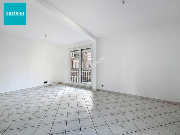 ANNECY (secteur Cran Gevrier) _ Spacieux appartement 2 pièces de 53,20 m², avec balcons et cave, à vendre