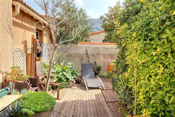 Comme une petite maison : T2/3 avec jardin et annexe, Marseille Grotte Rolland 13008
