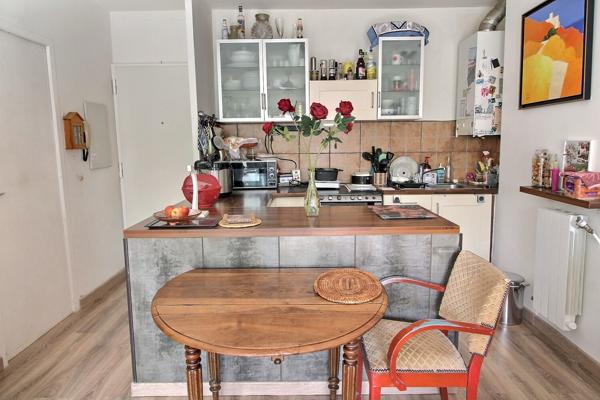 Comme une petite maison : T2/3 avec jardin et annexe, Marseille Grotte Rolland 13008