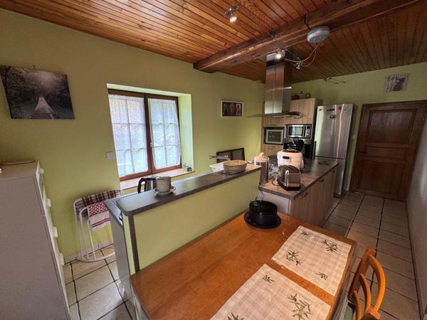 Maison à SAINT-PIERRE-DES-NIDS, 53370 - 6 pièces 140m²