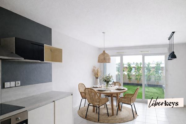 3P lumineux avec grande terrasse et 2 parkings privatives