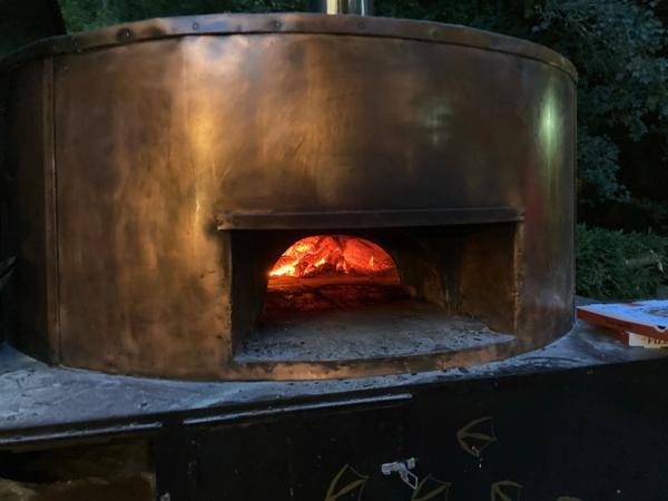 Murs et Fonds de commerce de pizzeria dans un environnement merveilleux