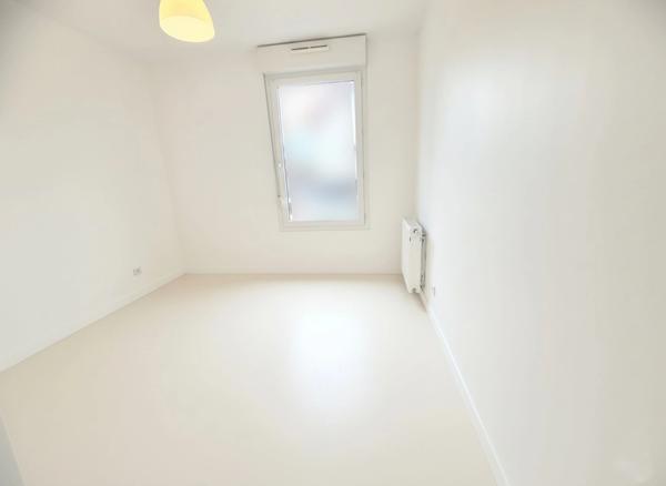 Appartement à vendre 3 pièces DIJON/Maladiére - T3 lumineux de 72 m², terrasse, jardin privatif 60m², grand garage fermé.