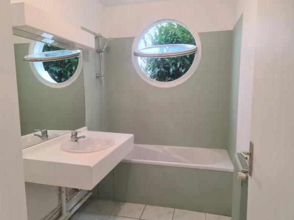 Appartement à vendre 3 pièces DIJON/Maladiére - T3 lumineux de 72 m², terrasse, jardin privatif 60m², grand garage fermé.