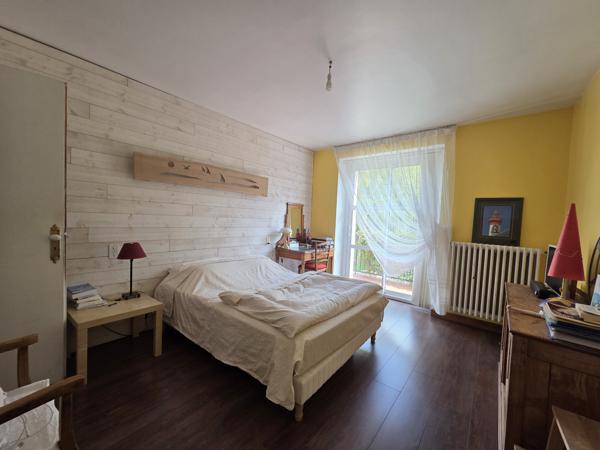 A VENDRE MAISON LUMINEUSE ET SPACIEUSE 3 CHAMBRES ROHAN 56 BRETAGNE