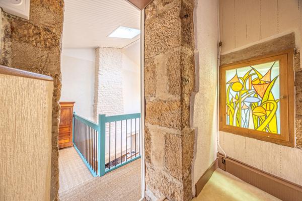 Maison de caractère + annexe à fort potentiel à Echiré