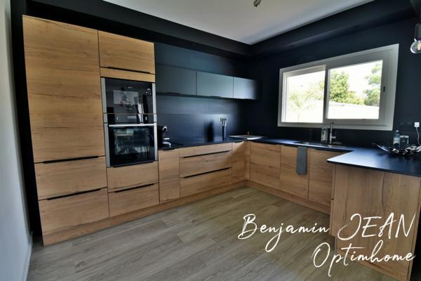 EXCLUSIVITÉ – BIEN RARE DANS IMPASSE – CALME & ÉLÉGANCE À DEUX PAS DU CENTRE