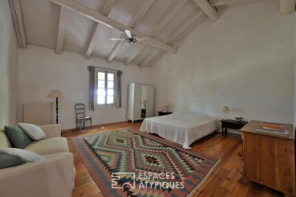 Maison familiale authentique avec piscine en Petite Camargue