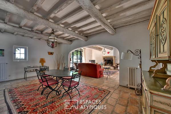 Maison familiale authentique avec piscine en Petite Camargue