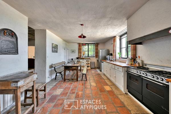 Maison familiale authentique avec piscine en Petite Camargue