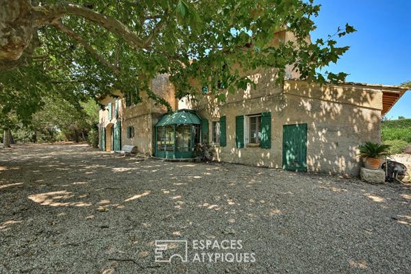 Maison familiale authentique avec piscine en Petite Camargue