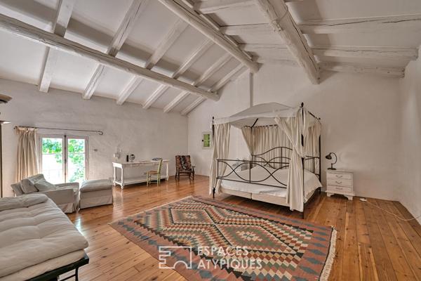 Maison familiale authentique avec piscine en Petite Camargue