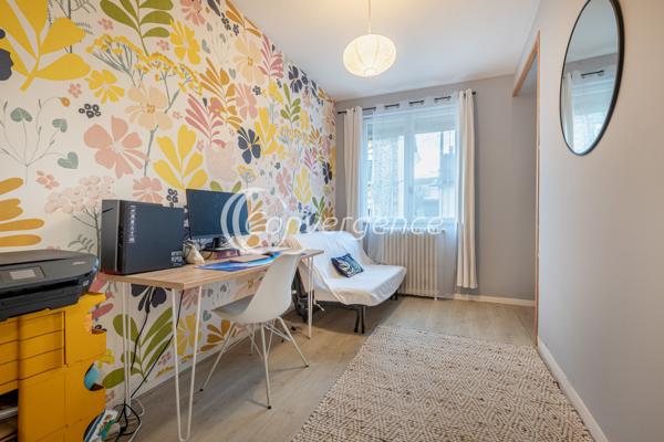 Maison
                                                                                                                                                                                                                                                                                                                        4 pièce(s)                                                                                                                                                                                                          3 chambre(s)                                                                                                                                                                                                          100  m²