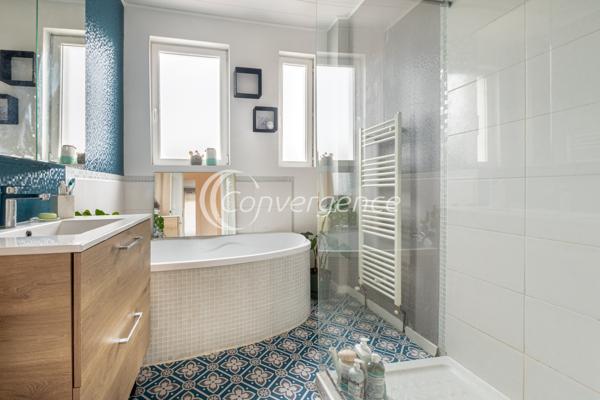 Maison
                                                                                                                                                                                                                                                                                                                        4 pièce(s)                                                                                                                                                                                                          3 chambre(s)                                                                                                                                                                                                          100  m²