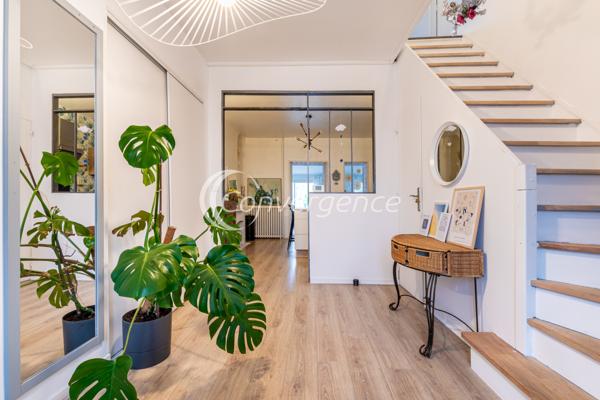 Maison
                                                                                                                                                                                                                                                                                                                        4 pièce(s)                                                                                                                                                                                                          3 chambre(s)                                                                                                                                                                                                          100  m²